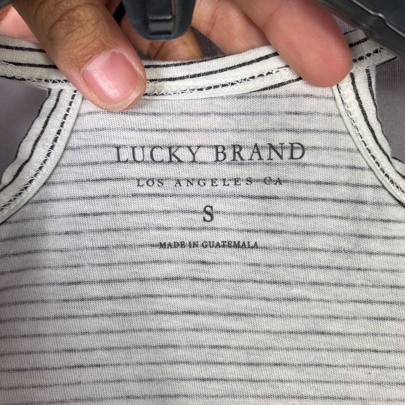 Lucky Brand Womens Flowers Printed Graphics V-Neck Cutout Tee Size Small - Picture 8 of 9